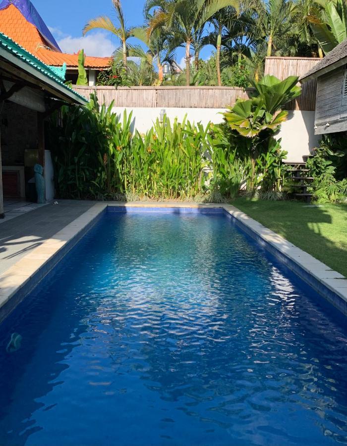 Desa Naga Villa Canggu Екстериор снимка